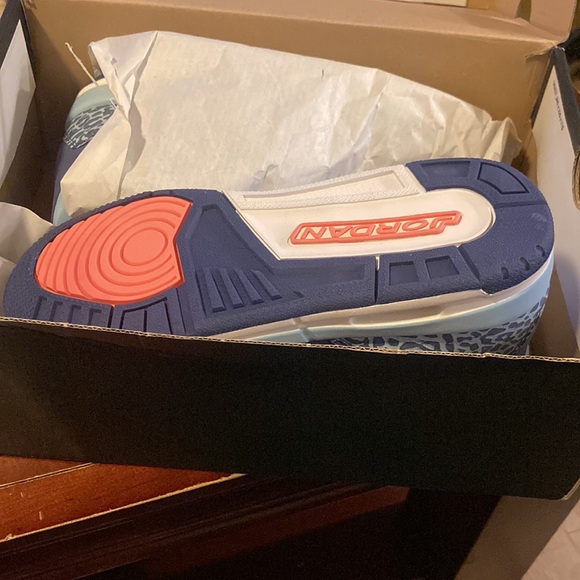 NEW IN BOX Jordan 3 RetroPurple Dust (GS)
